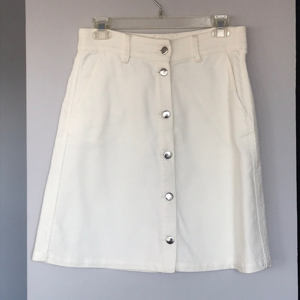 NWT White Denim Skirt it’s Button-Front